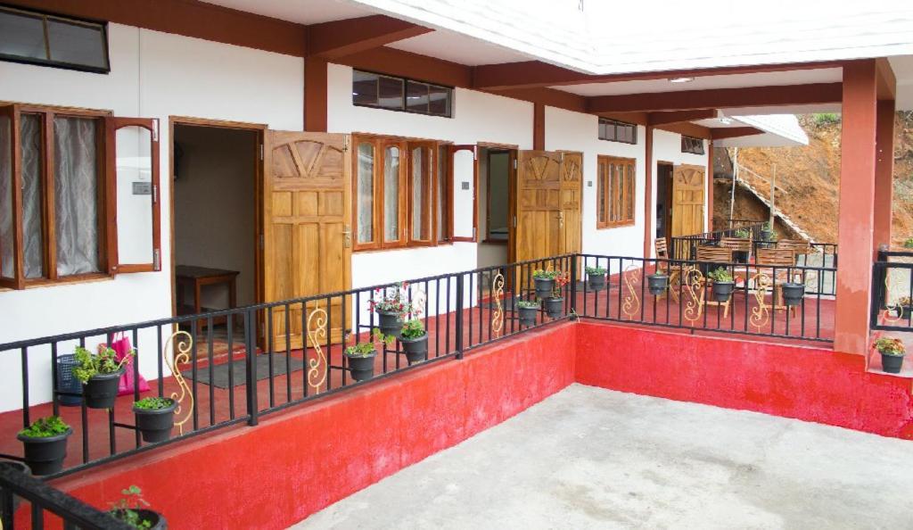 Cherish Guest House 체라푼지 외부 사진
